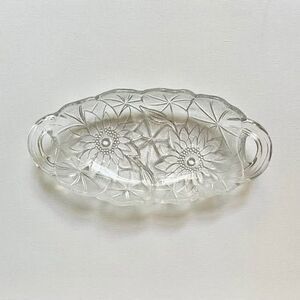 Sunflower Molded Glass Serving Candy Soap Dish 9.5” L